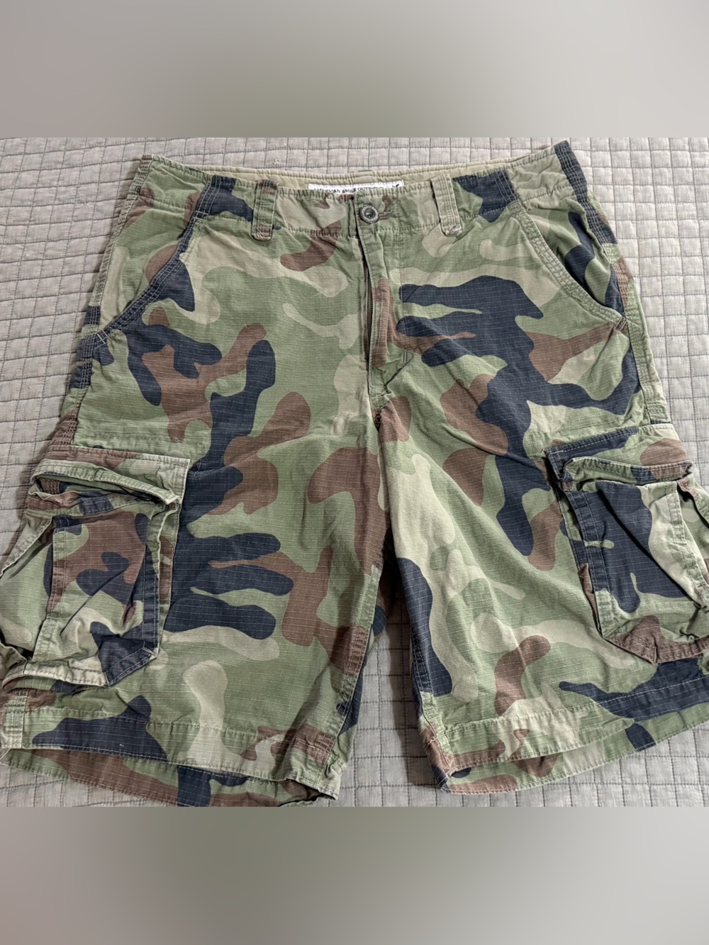 American Eagle Outfitters Camo Cargo Shorts in Green and Brown